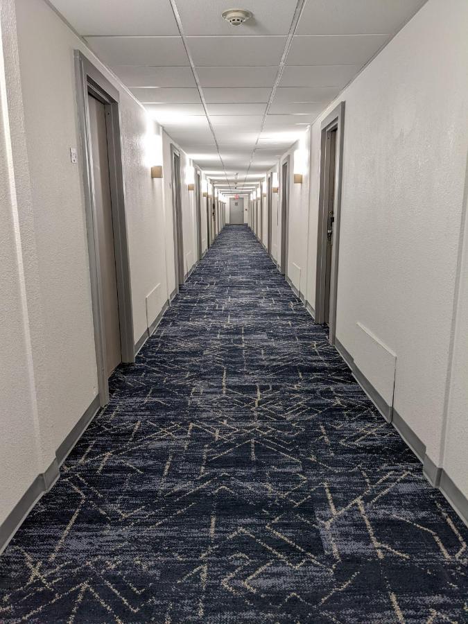 Comfort Inn Philadelphia International Airport West Честър Екстериор снимка