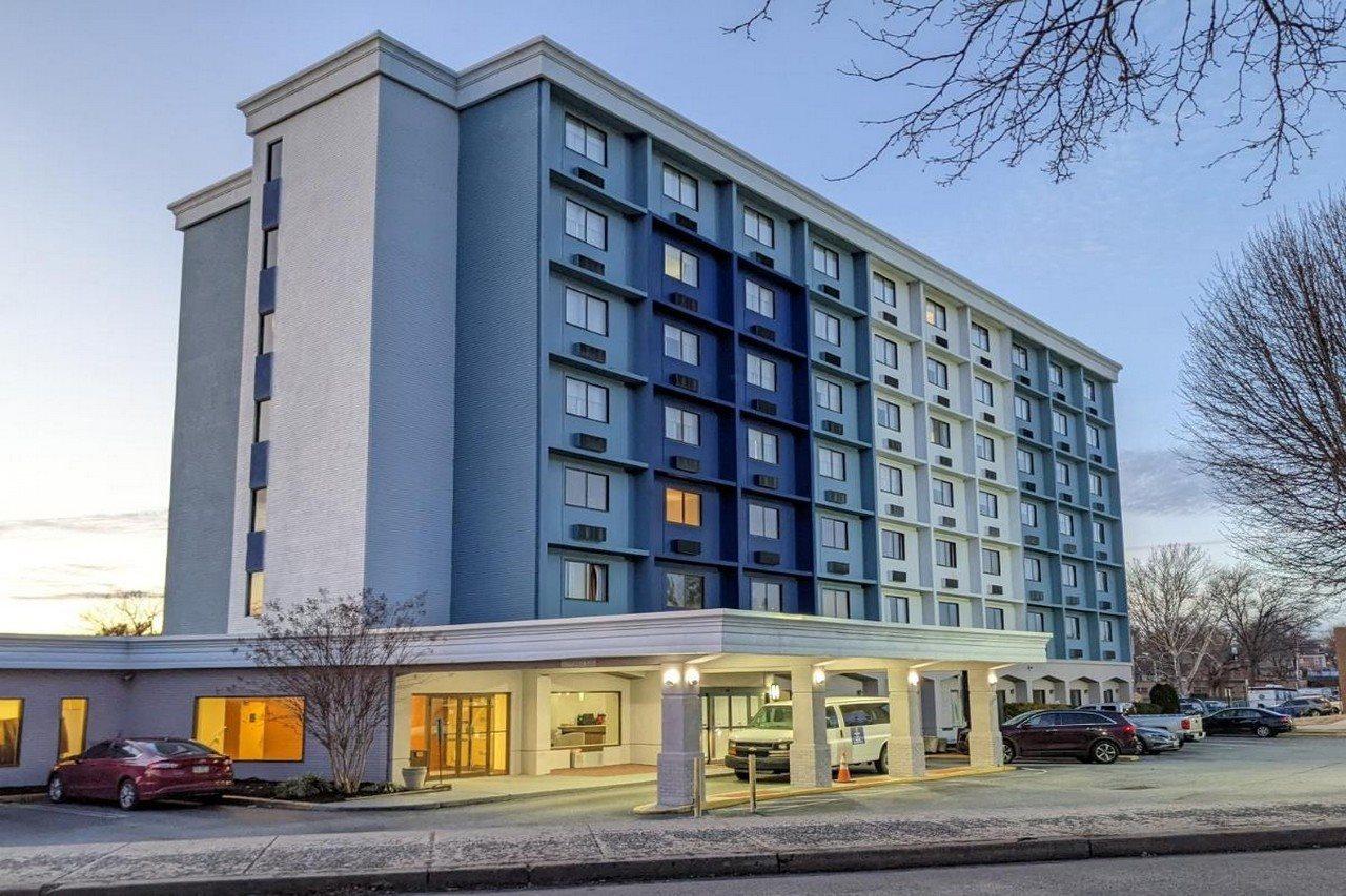 Comfort Inn Philadelphia International Airport West Честър Екстериор снимка