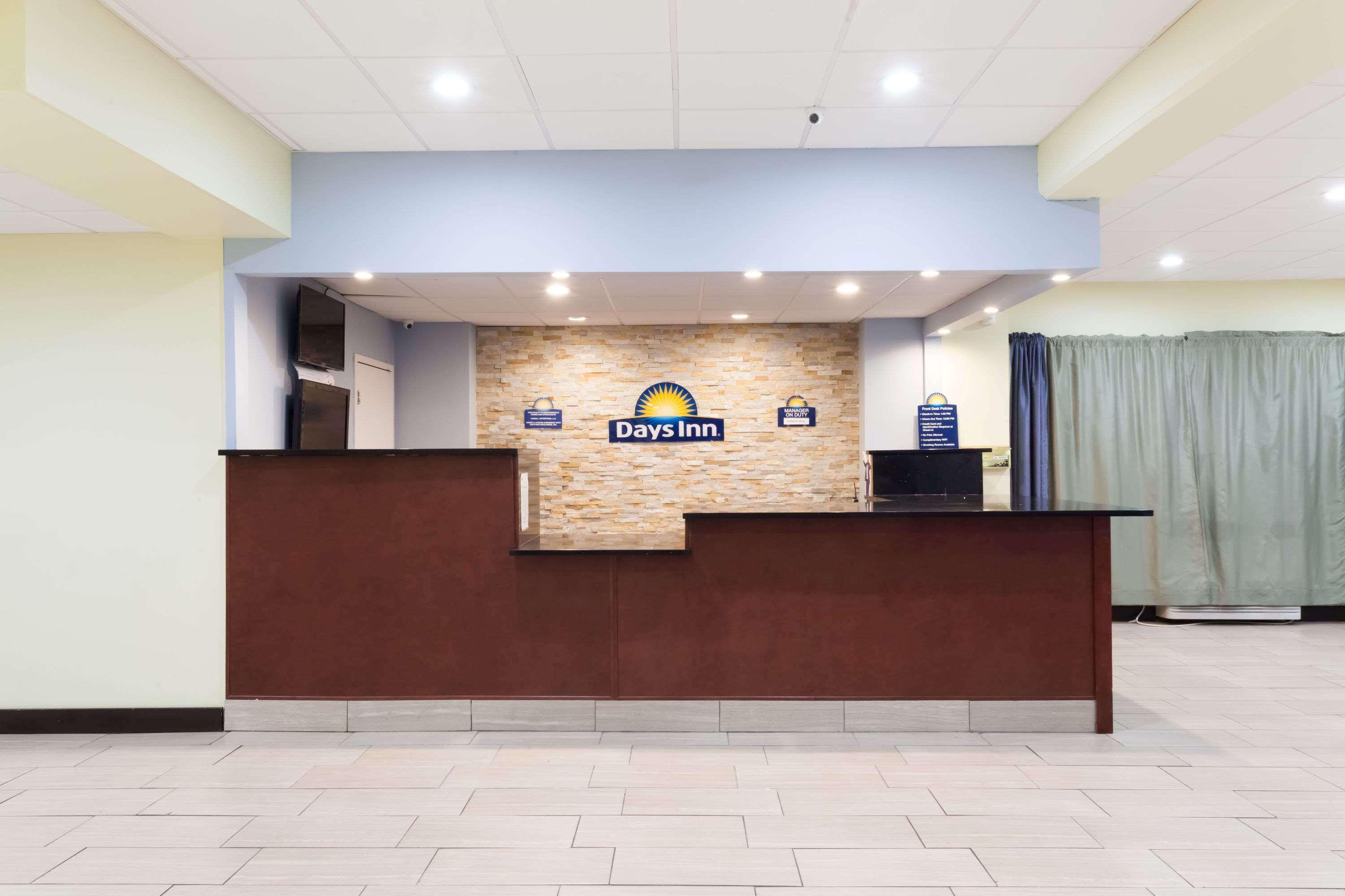 Comfort Inn Philadelphia International Airport West Честър Екстериор снимка