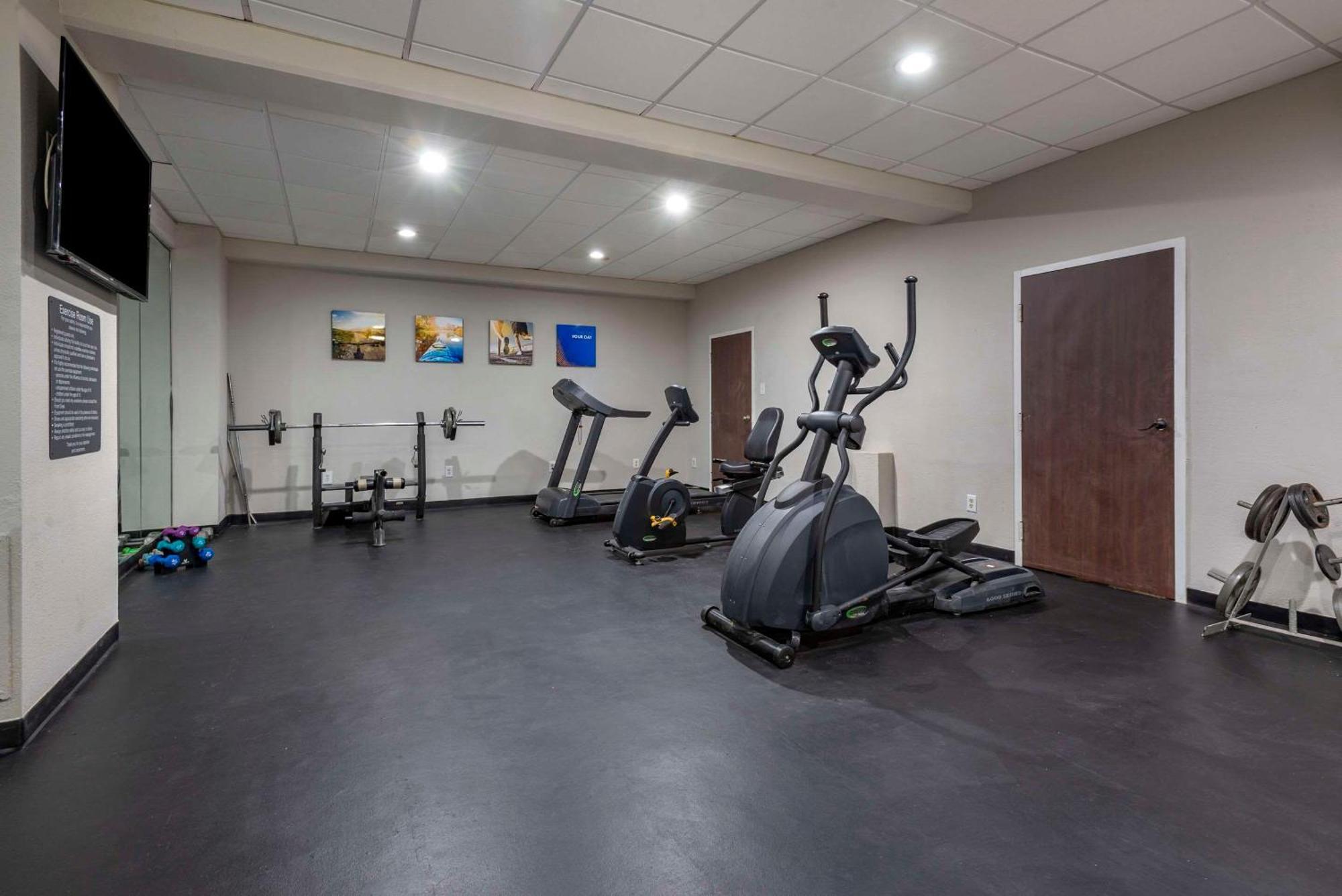 Comfort Inn Philadelphia International Airport West Честър Екстериор снимка