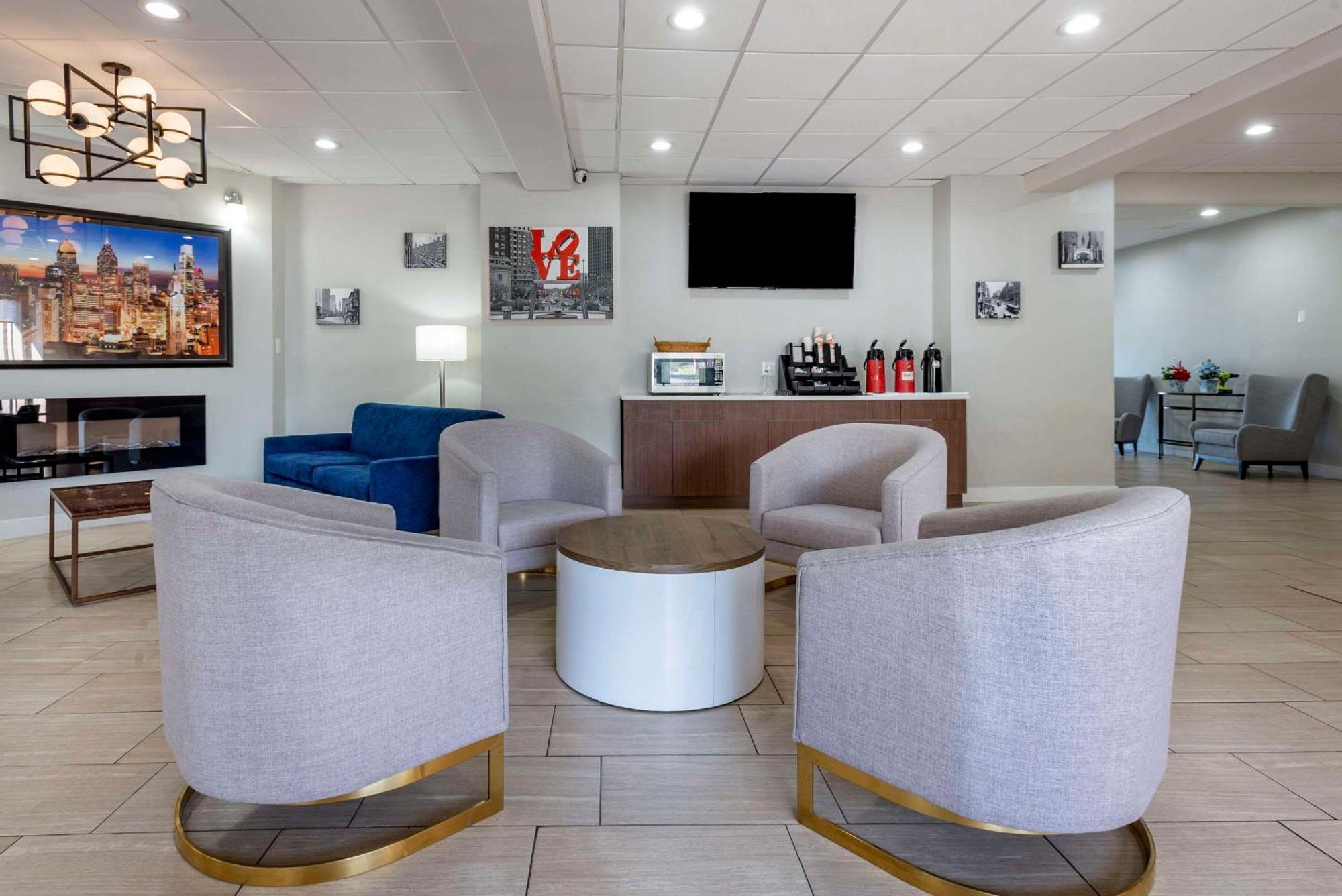 Comfort Inn Philadelphia International Airport West Честър Екстериор снимка