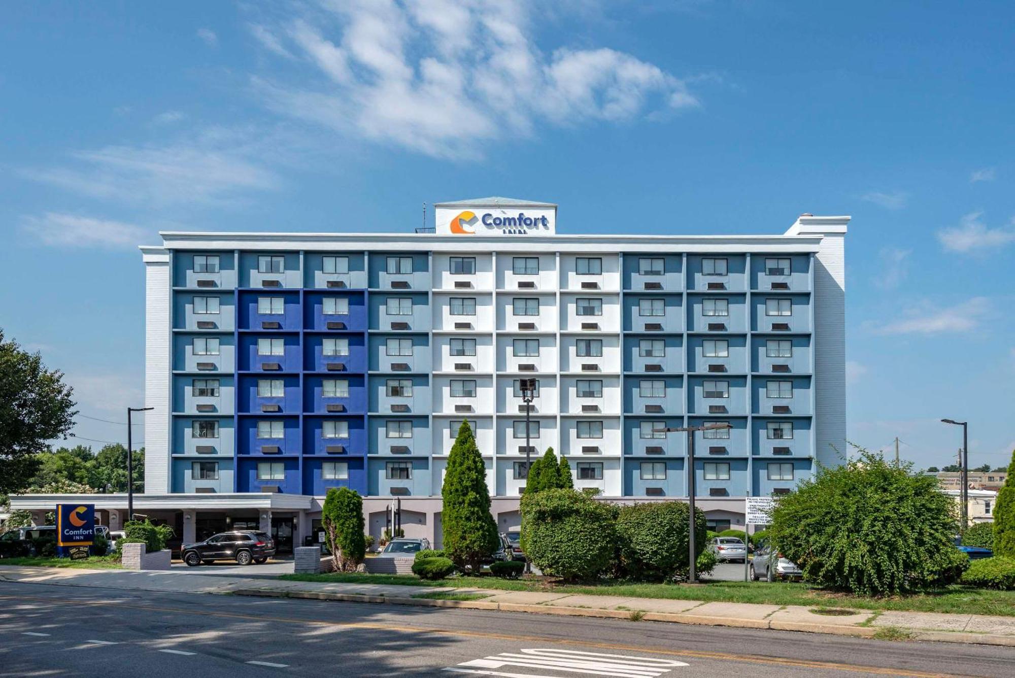 Comfort Inn Philadelphia International Airport West Честър Екстериор снимка