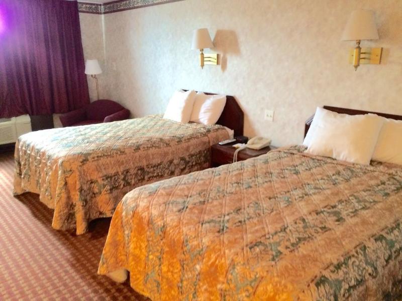 Comfort Inn Philadelphia International Airport West Честър Екстериор снимка