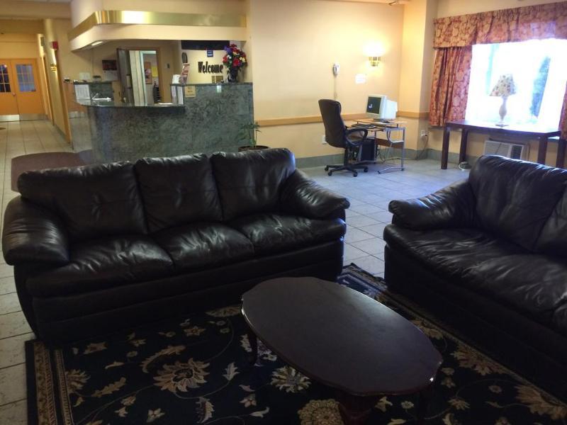 Comfort Inn Philadelphia International Airport West Честър Екстериор снимка